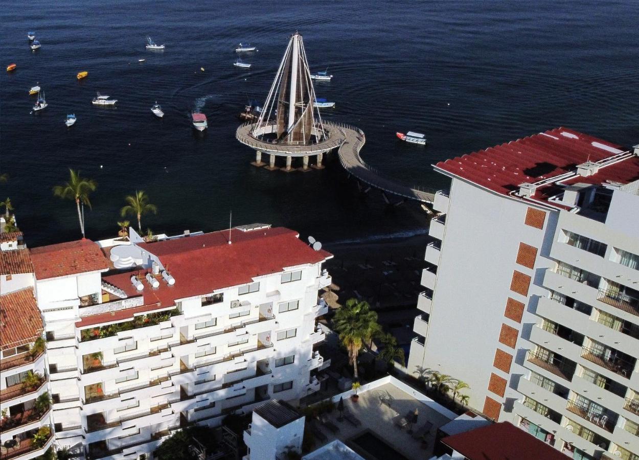 Hotel Emperador Vallarta Beachfront Hotel&suites