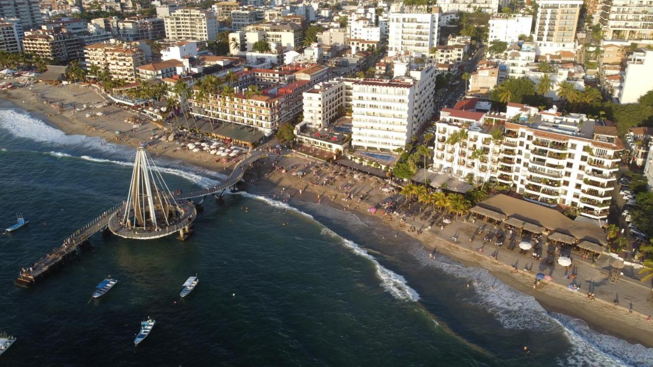 Hotel Emperador Vallarta Beachfront Hotel&suites