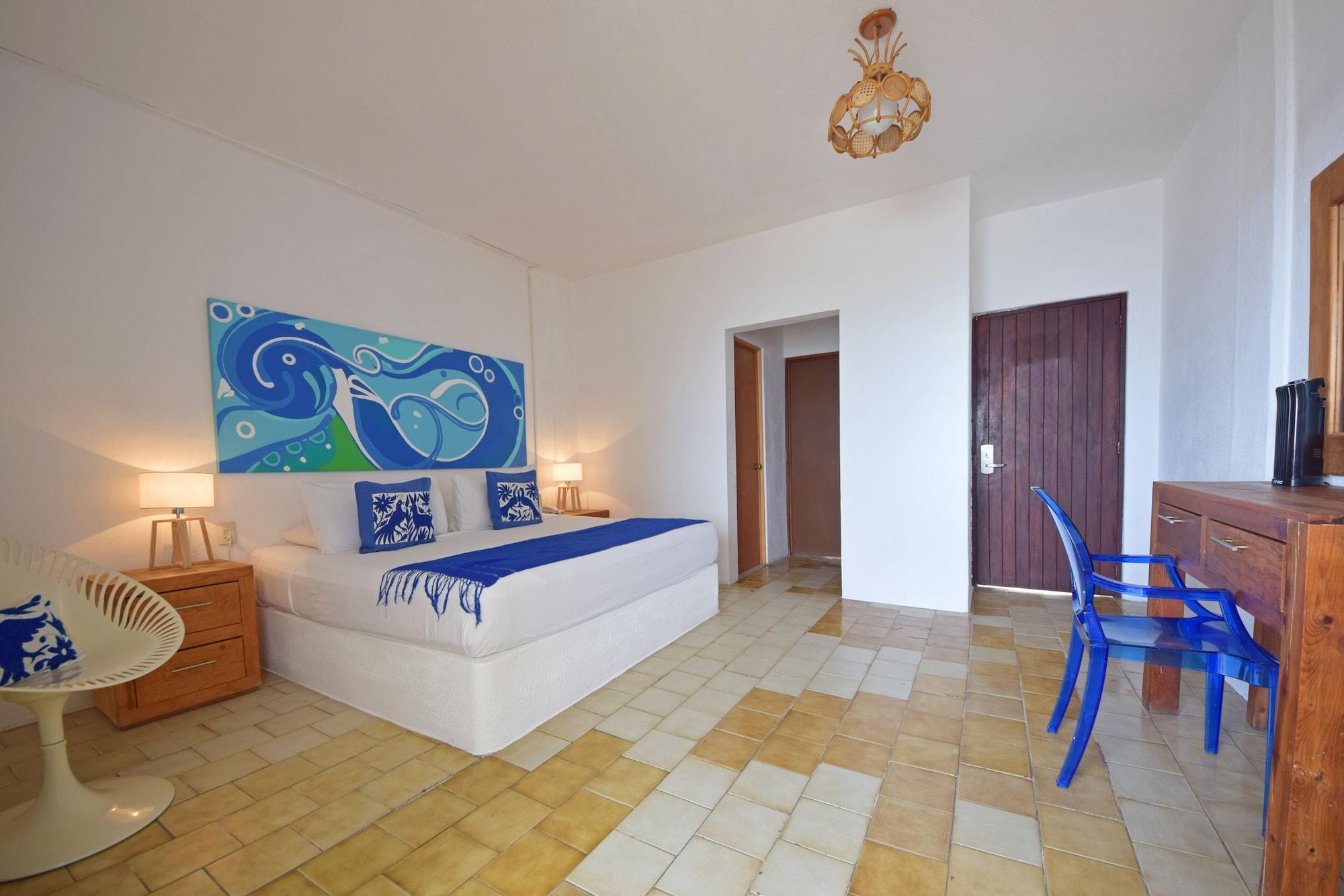 Hotel Emperador Vallarta Beachfront Hotel&suites