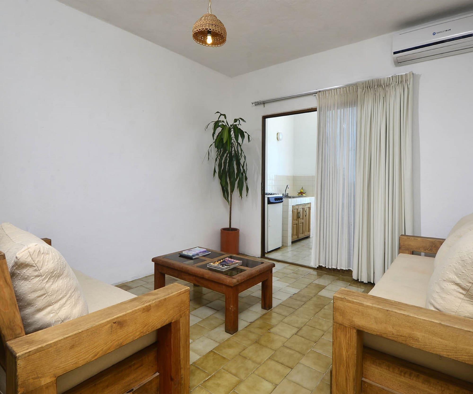 Emperador Vallarta Beachfront Hotel&suites Hotel