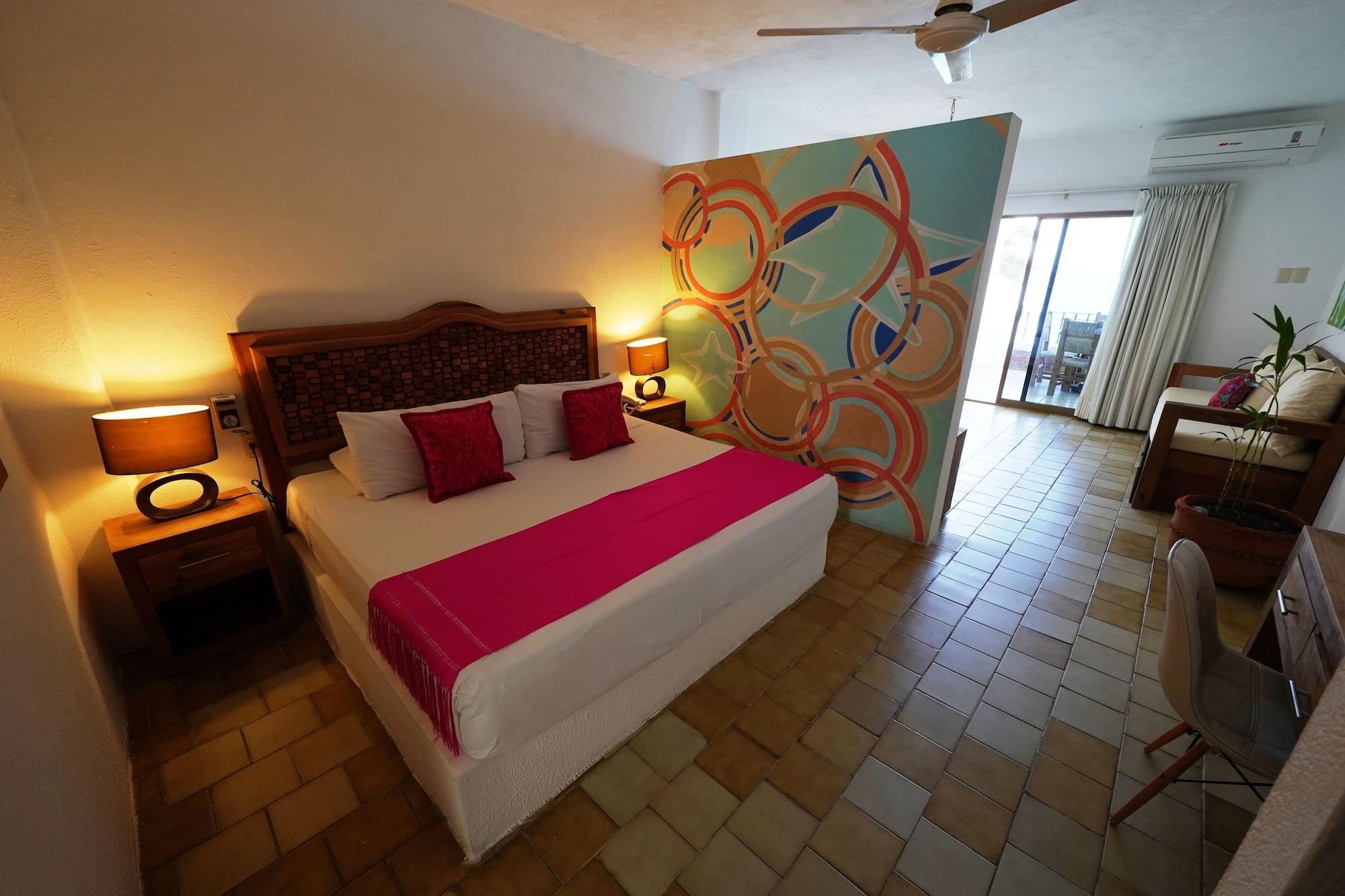 Hotel Emperador Vallarta Beachfront Hotel&suites 3*