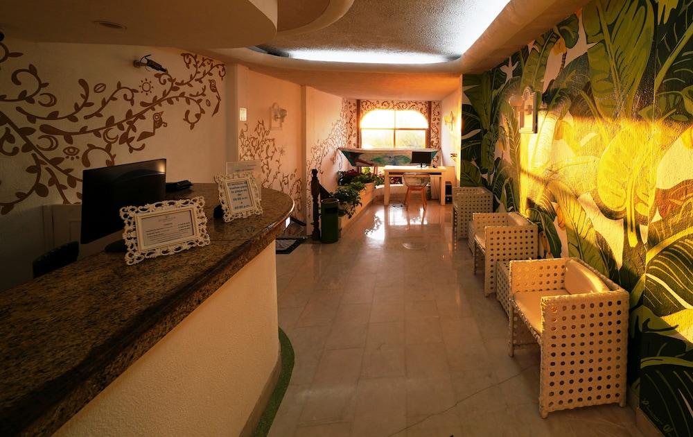 Emperador Vallarta Beachfront Hotel&suites Hotel 3*