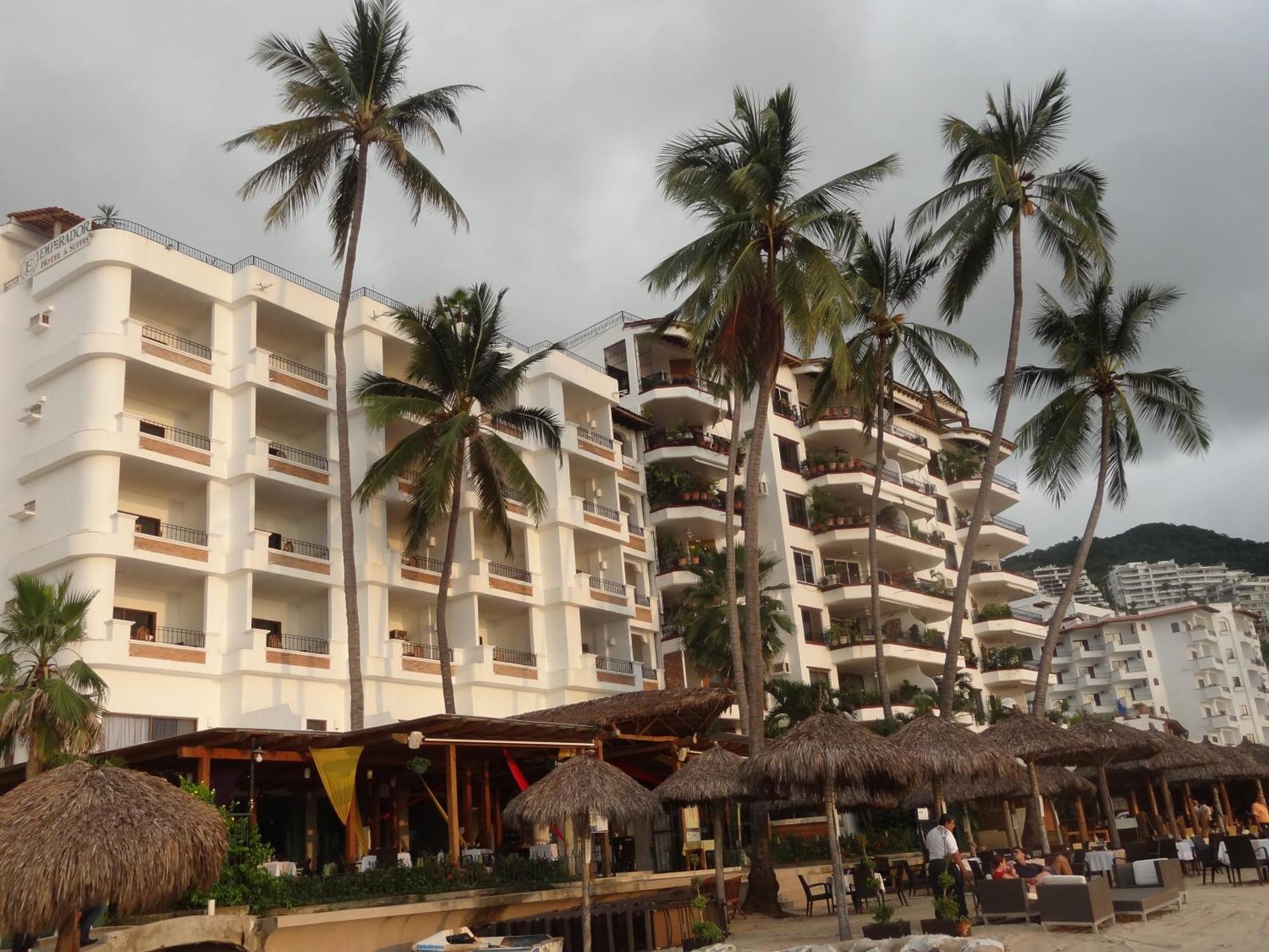 Emperador Vallarta Beachfront Hotel&suites Puerto Vallarta