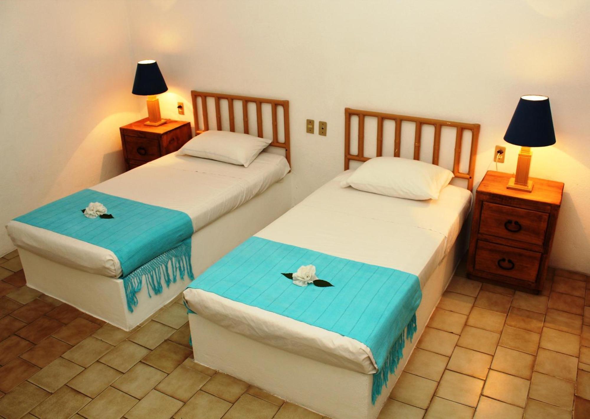 Hotel Emperador Vallarta Beachfront Hotel&suites