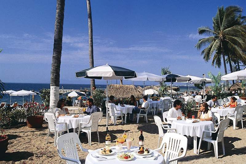 Emperador Vallarta Beachfront Hotel&suites 3*